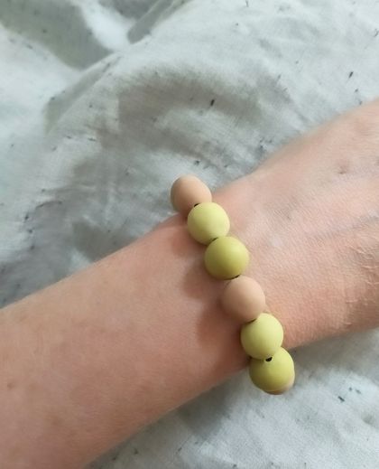 Polymer clay bracelet - Sweet Pea